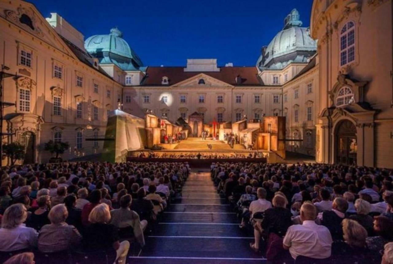 Stifts-Suite Klosterneuburg Bagian luar foto